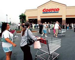 雷军推崇的Costco靠什么快速成为全球第二大零售商？
